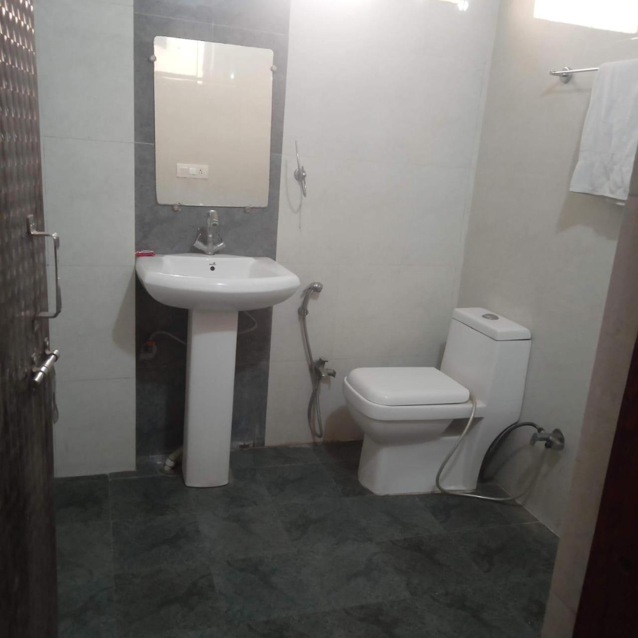 The Rejoice Hotel & Guesthouse Greater Noida Exterior photo